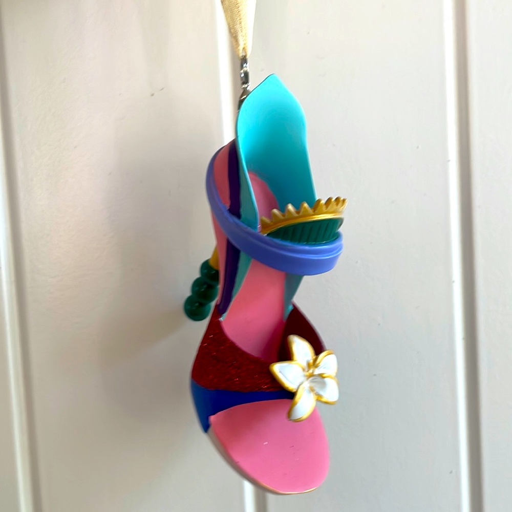 Authentic Disney’s Mulan heel ornament